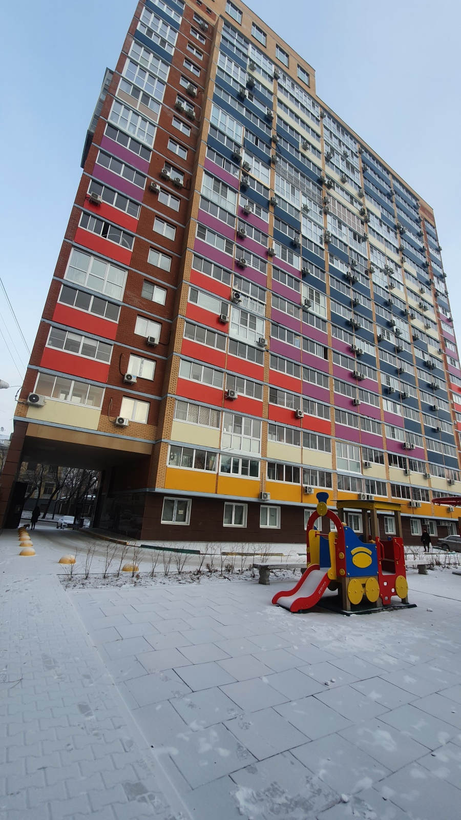 Квартира-студия на 10 этаже нового дома