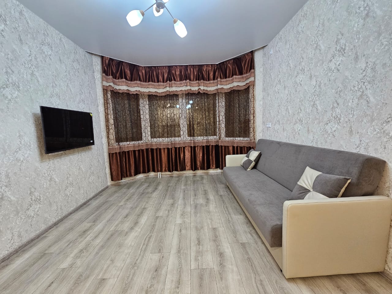 Евродвушка на Джамбула 27*/1