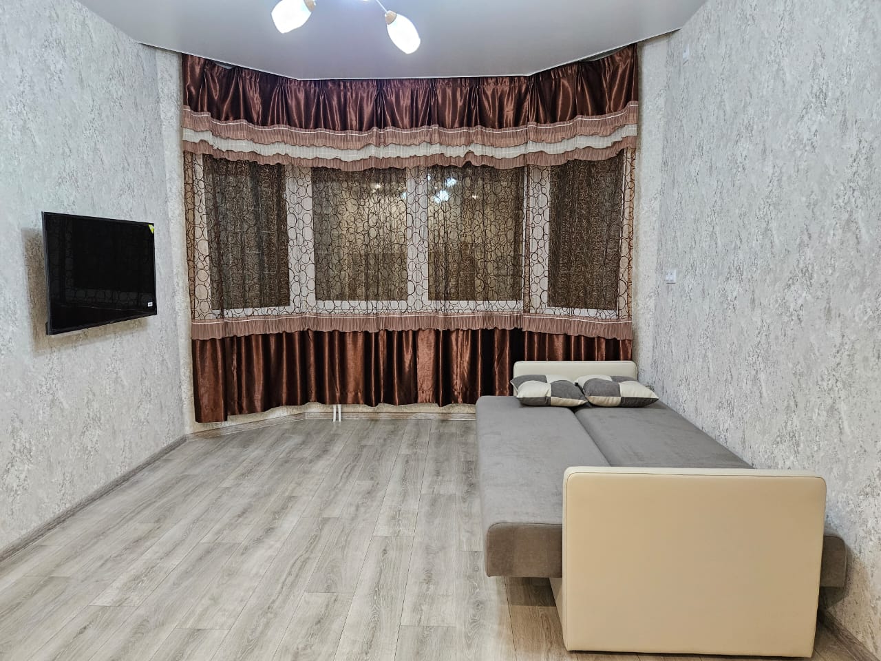 Евродвушка на Джамбула 27*/1