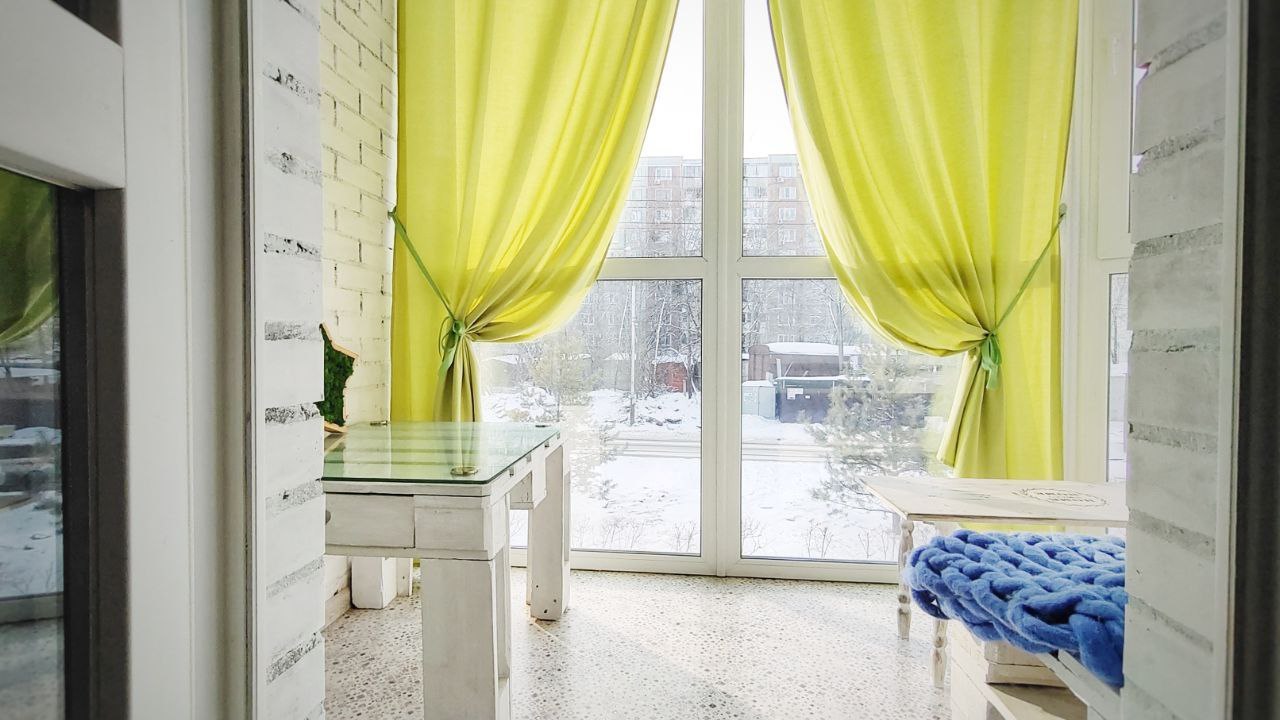 Стильная уютная и чистая студия с дизайнерским Loft ремонтом 